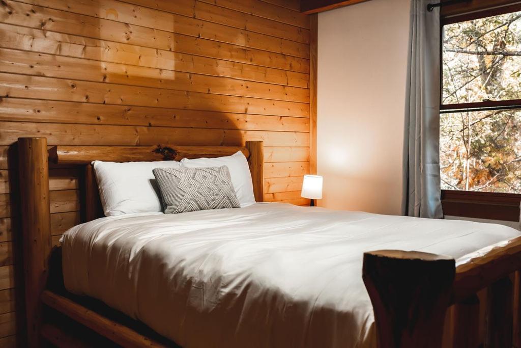 Wolf Creek Cabin At 36 North - Hot Tub Purlear Bagian luar foto